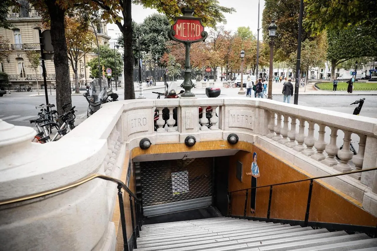 Cocooning Appartement A Cote Champs-Elysee Paris 0*,  France